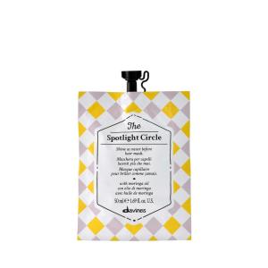 Davines The Spotlight Circle, Extra Shine Boosting Hair Mask – Polishes & Smooths for Glossy Color – Moringa Oil Formula Illuminates Dull Hair Weightlessly, 1.69 Fl Oz