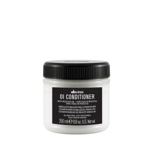 Davines OI Conditioner, Smoothing Conditioner For Normal Hair And All Hair Types, Softens And Restores Chemically Treated Hair(8.8 Fl Oz (Pack of 1))